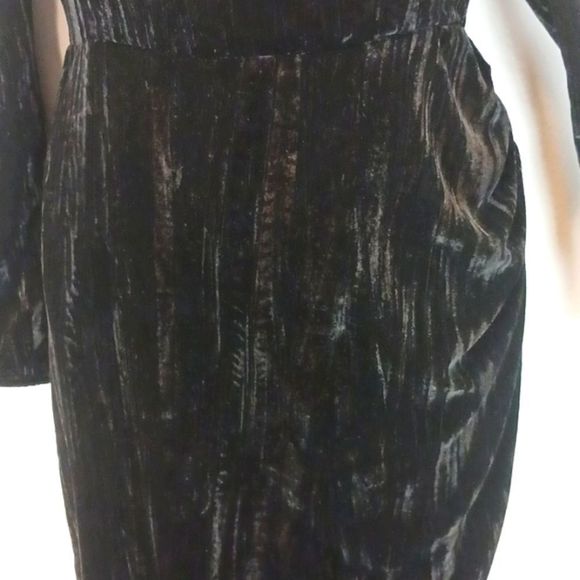 WAYF black puff long sleeve square neckline crushed velvet dress size medium - Picture 5 of 15